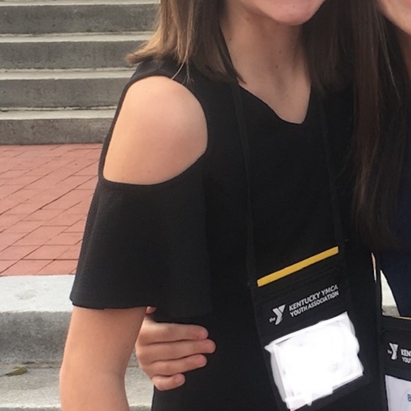 nice dress - Picture 3 of 3